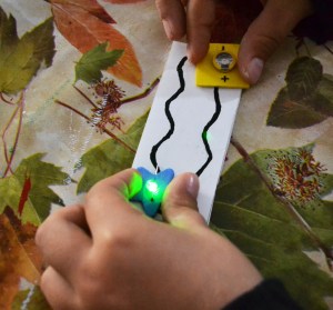 Circuits elèctrics amb pintura conductora