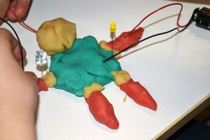 Taller Squishy Circuits Festa Aniversari