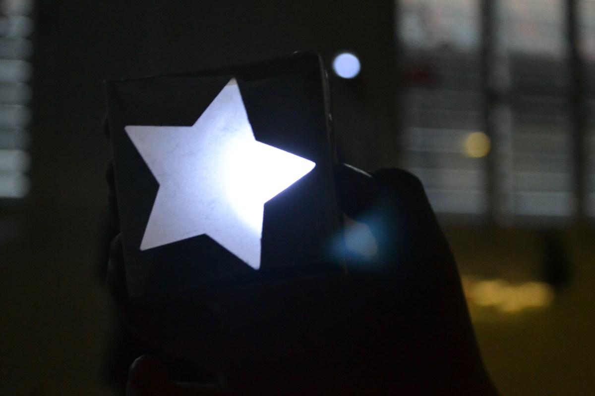 Estel de Nadal amb cartró i LED