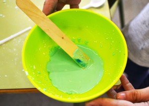Oobleck fluid no newtonià taller extraescolar química