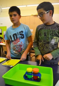 Tallers extraescolars química densitat dels líquids