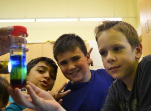 Tallers extraescolars química densitat dels líquids