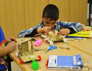 Tallers extraescolars - Cotxes propulsats amb globus