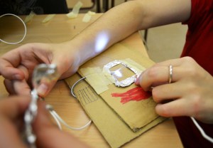 Tallers Extraescolars Circuits Elèctrics