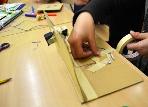 Tallers Extraescolars Circuits Elèctrics