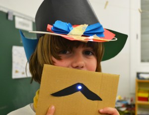 Tallers Extraescolars Circuits Elèctrics