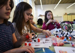 Tallers Extraescolars Ciència Molècules