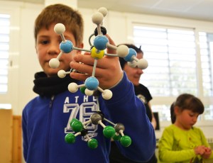 Tallers Extraescolars Ciència Molècules