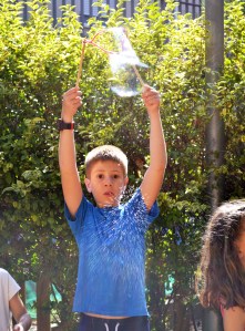 Tallers Extraescolars Ciència Bombolles Barcelona