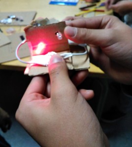 Tallers Extraescolars Ciència Circuits Elèctrics