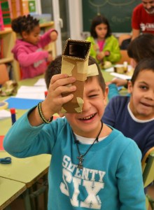 Taller construcció Periscopis Extraescolars Ciència Barcelona