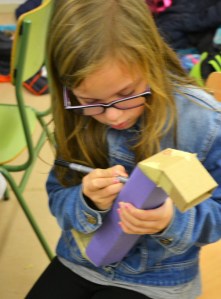 Taller construcció Periscopis Extraescolars Ciència Barcelona