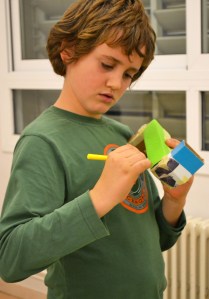 Taller construcció Periscopis Extraescolars Ciència Barcelona