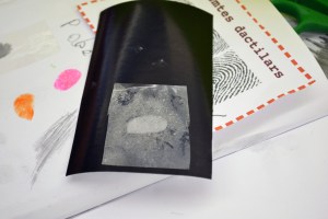 Taller Empremtes dactilars Dactiloscòpia Extraescolars Barcelona