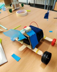 Taller Cotxes Elèctrics Extraescolars STEAM Barcelona