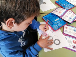 Taller Espirògraf Extraescolars STEAM Barcelona