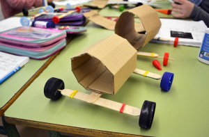 Taller Cotxes Elèctrics Extraescolars STEAM Barcelona