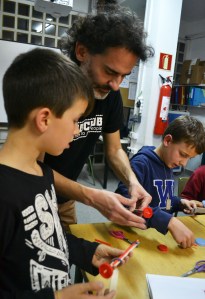 Taller Cotxes Elèctrics Extraescolars STEAM Barcelona