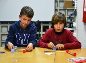 Taller Cotxes Elèctrics Extraescolars STEAM Barcelona