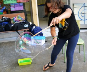 Tallers Extraescolars Ciència Bombolles Barcelona
