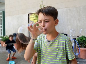Tallers Extraescolars Ciència Bombolles Barcelona