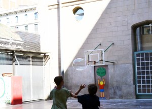 Tallers Extraescolars Ciència Bombolles Barcelona