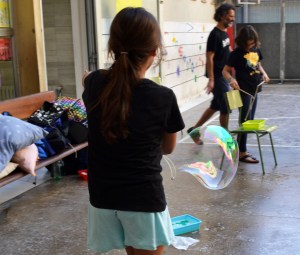 Tallers Extraescolars Ciència Bombolles Barcelona