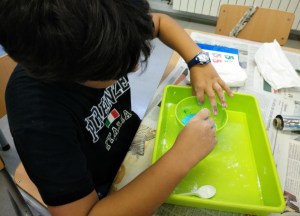 Tallers Extraescolars Ciència Badalona Fluids no-newtonians