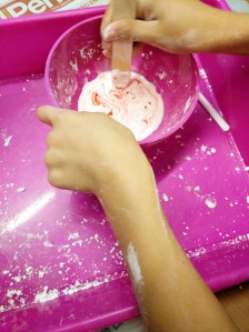 Tallers Extraescolars Ciència Badalona Fluids no-newtonians