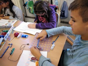 Tallers Extraescolars Ciència Badalona Circuits Elèctrics