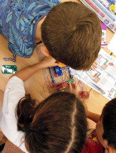 Taller extraescolar circuits elèctrics Snap Circuits STEM