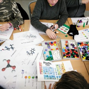 Tallers Extraescolars Barcelona Ciència Molècules Aminoàcids