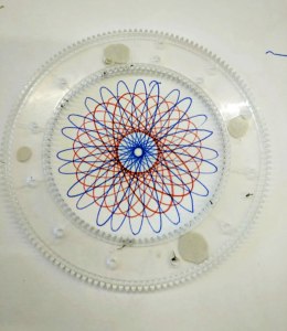 Taller Espirògraf Extraescolars STEAM Barcelona