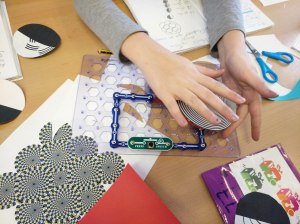 Tallers Extraescolars Ciència Il·lusions Òptiques Barcelona