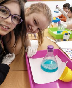 Tallers Extraescolars Química peròxid hidrogen Barcelona