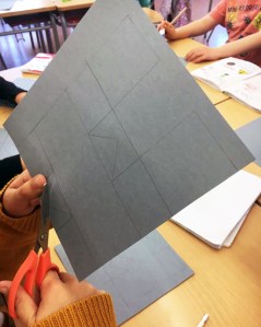 Taller construcció Periscopis Extraescolars Ciència STEAM Barcelona