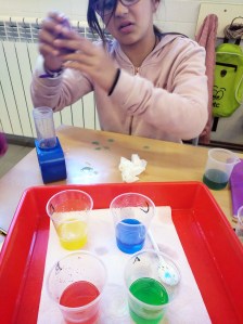 Tallers extraescolars química-física densitat dels líquids Badalona