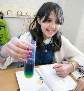 Tallers extraescolars química-física densitat dels líquids Badalona