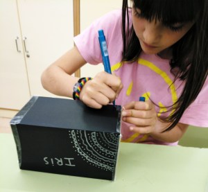 Tallers Extraescolars Ciència Cambra Fosca Càmera Obscura STEAM Barcelona