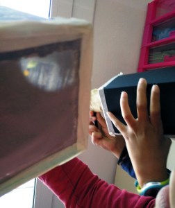 Tallers Extraescolars Ciència Cambra Fosca Càmera Obscura STEAM Barcelona