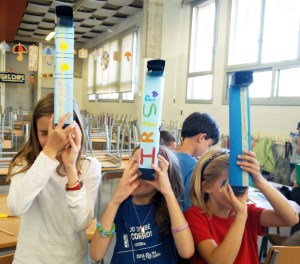 Taller construcció Periscopis Extraescolars Ciència Badalona