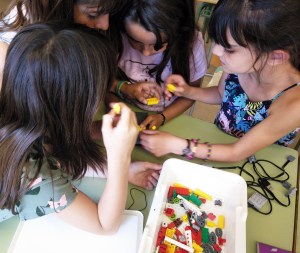 Taller Robòtica LEGO WeDo Extraescolars STEAM Barcelona