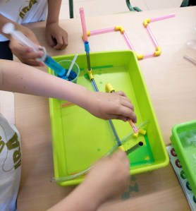 Taller Extraescolar Ciència Física Hidràulica STEAM Barcelona