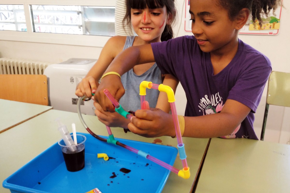 Taller Extraescolar Ciència Física Hidràulica STEAM Barcelona