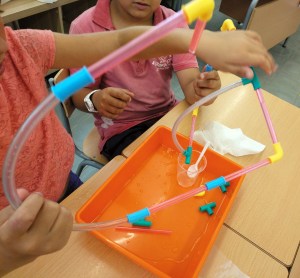 Taller Extraescolar Ciència Física Hidràulica STEAM Barcelona