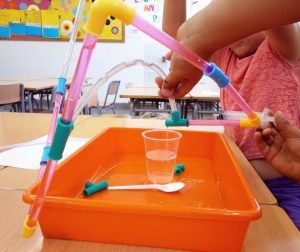 Taller Extraescolar Ciència Física Hidràulica STEAM Barcelona