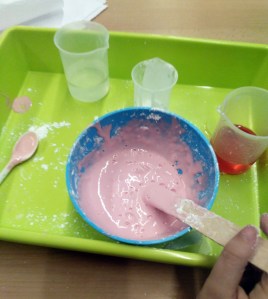 Tallers Extraescolars STEAM Slime Aranyes Invertebrats