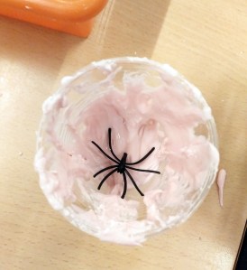 Tallers Extraescolars STEAM Slime Aranyes Invertebrats