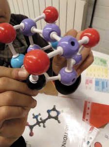 Tallers Extraescolars Barcelona Ciència Molècules