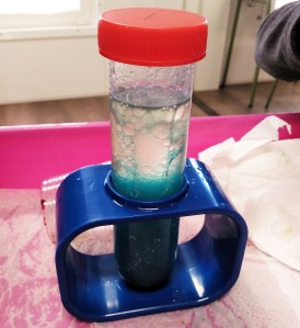 Tallers extraescolars química-física densitat dels líquids